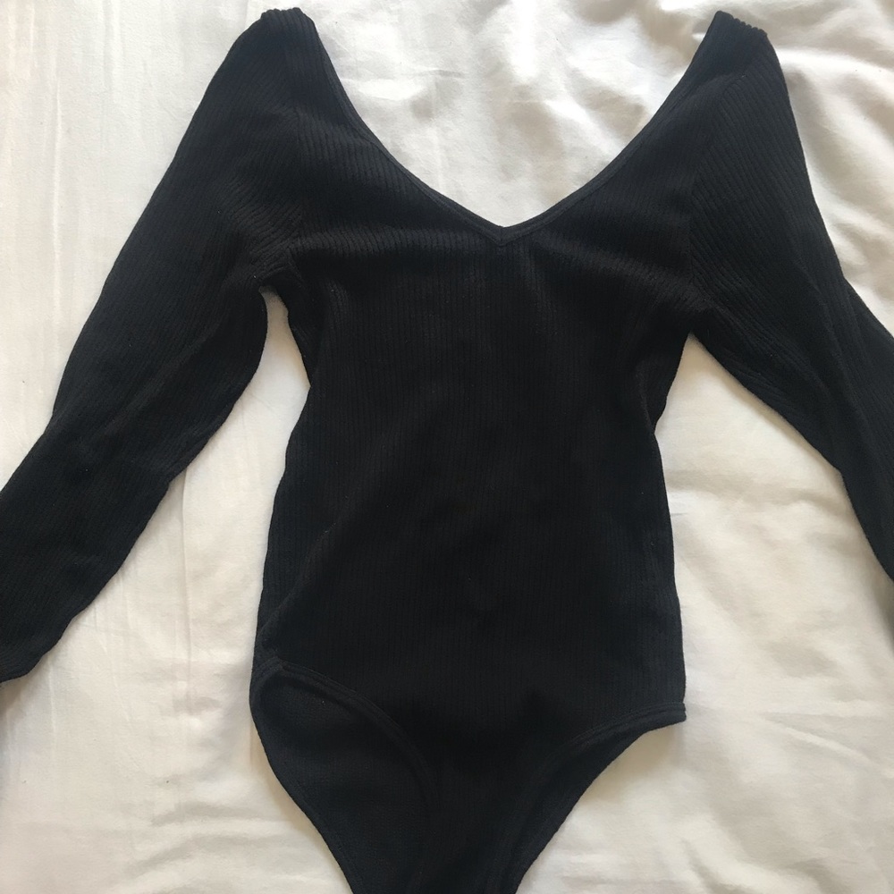 Ribbed black body suit